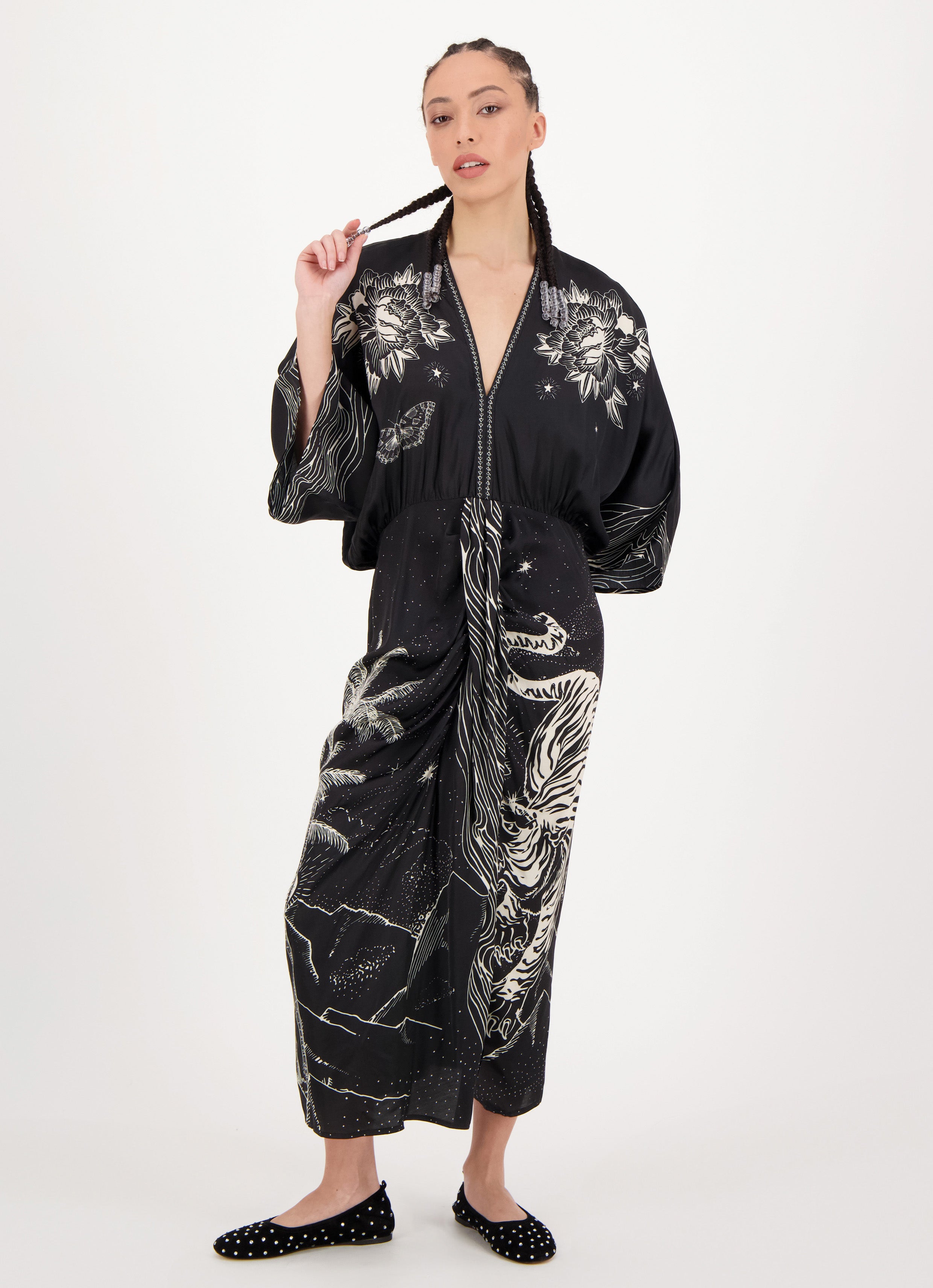 Me369 Sophia Kimono Midi Dress Black XS-S Me369 Sophia Kimono Midi Dress Black XS-S