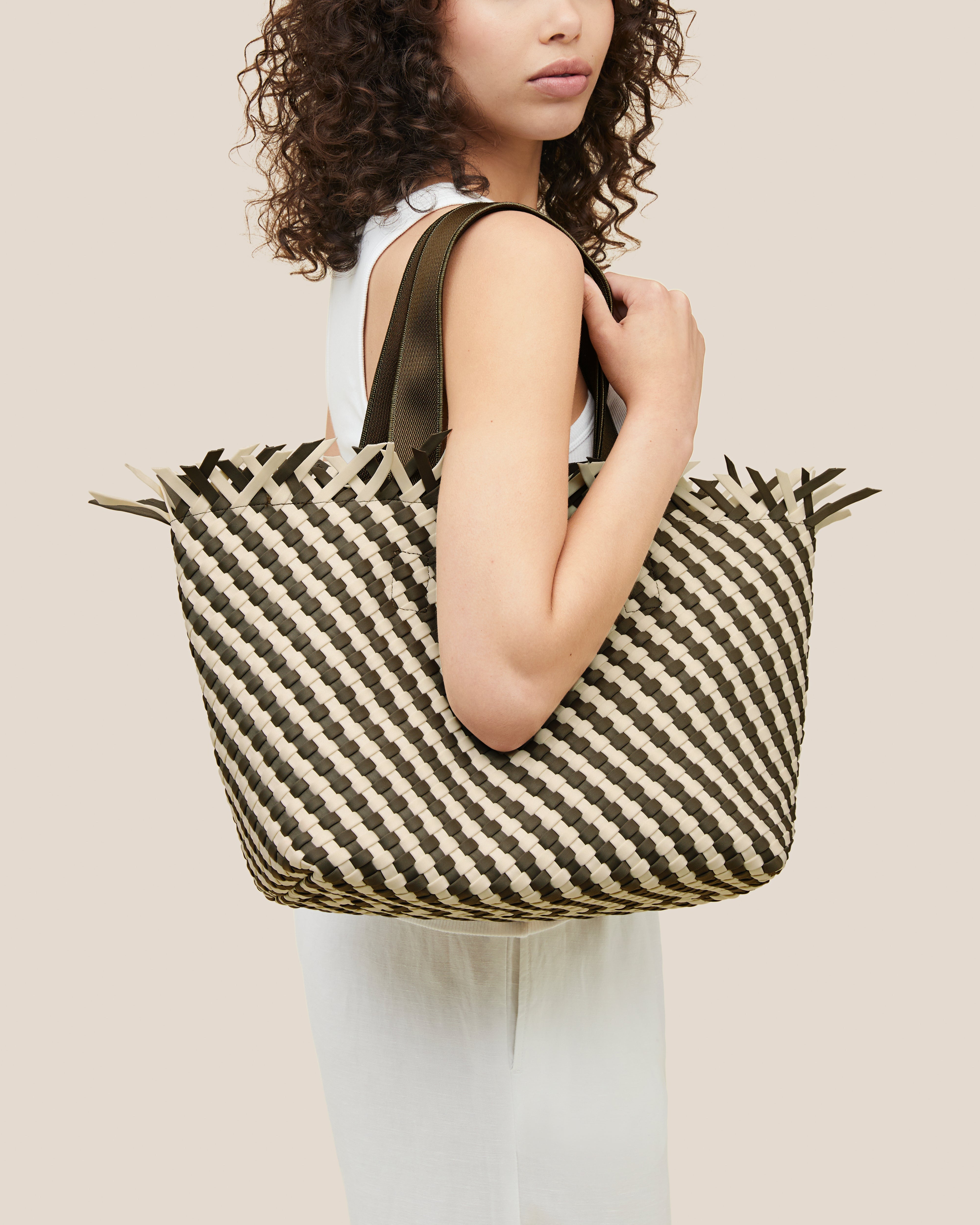 NAGHEDI*クラシックモダンなリゾートトート*Havana Medium Tote Naghedi Havana Medium Tote | Marina St Barth