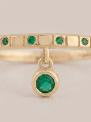 Skaska Dancing Emerald Ring