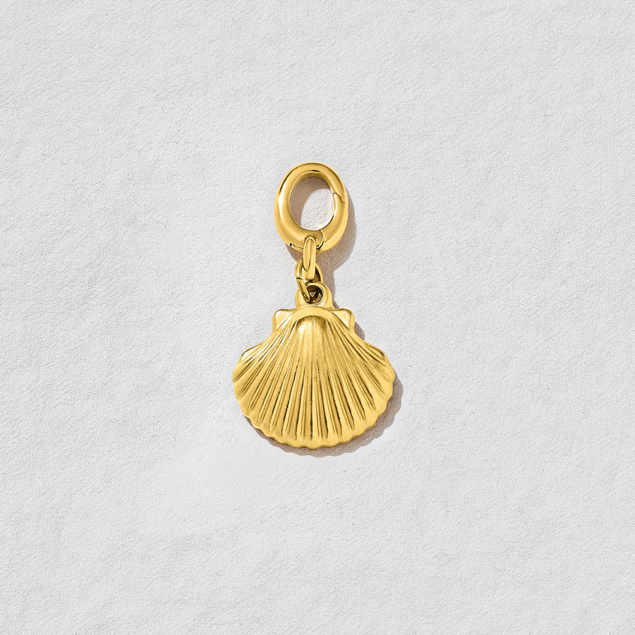 Chrissie Clam Charm