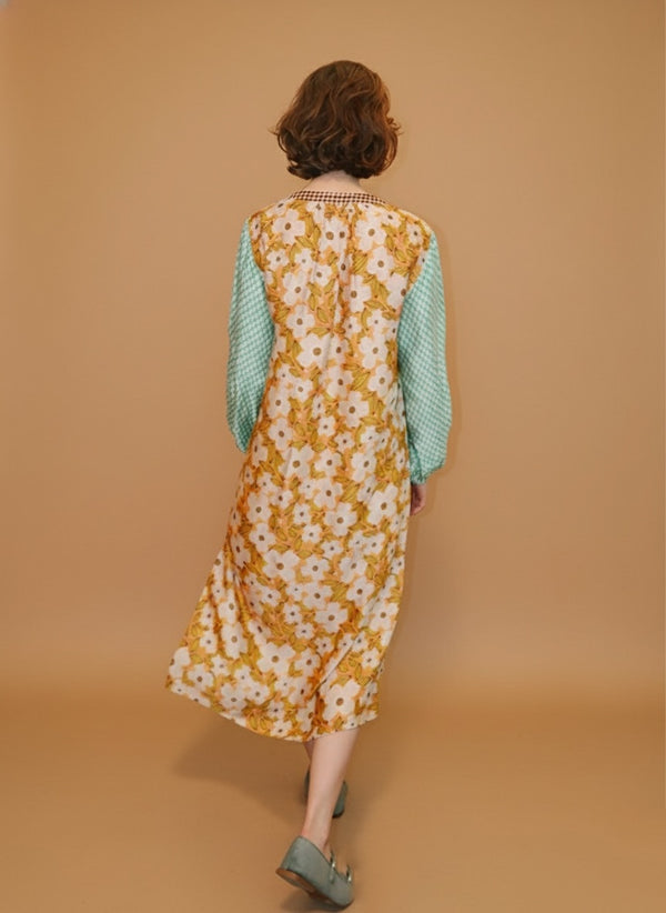 Me369 Amelie Deep V Neck