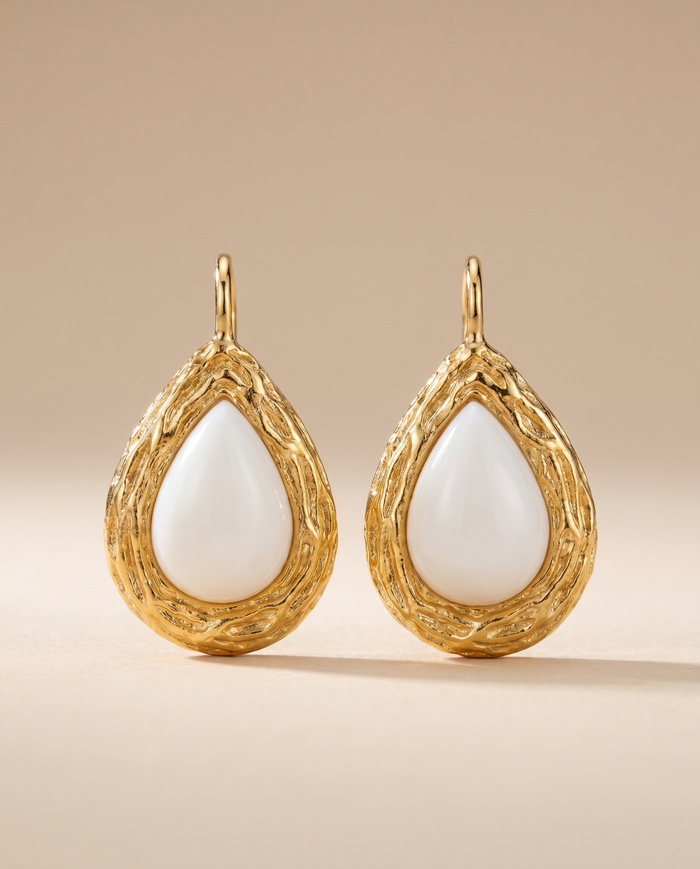 Tay White Onyx Set Talia Eardrops