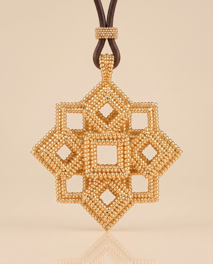 Tay Ropetwist Diamond & square stepped pendant on leather strap