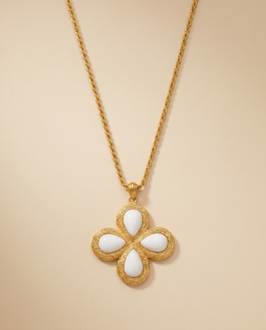 Tay White Onyx Set Talia Pendant