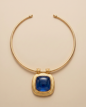 Tay Cushion shape Labradorite set ‘Sophia’ pendant on torque